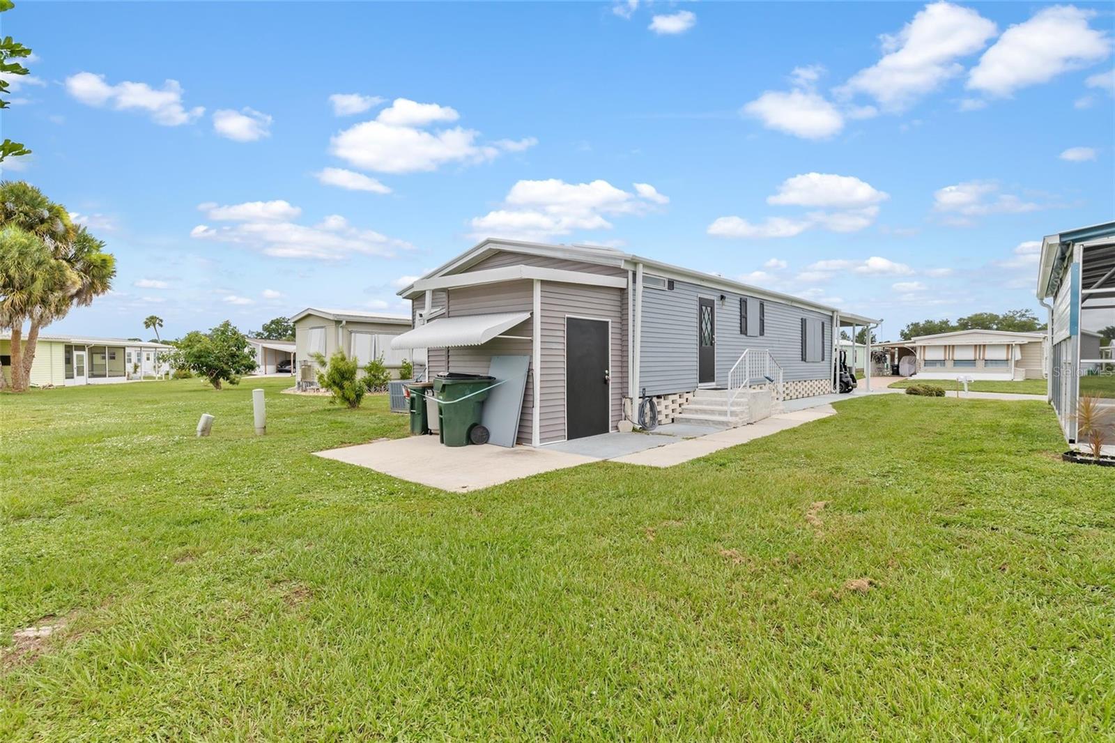 5696 HOLIDAY PARK BLVD, NORTH PORT, FL — photo 31