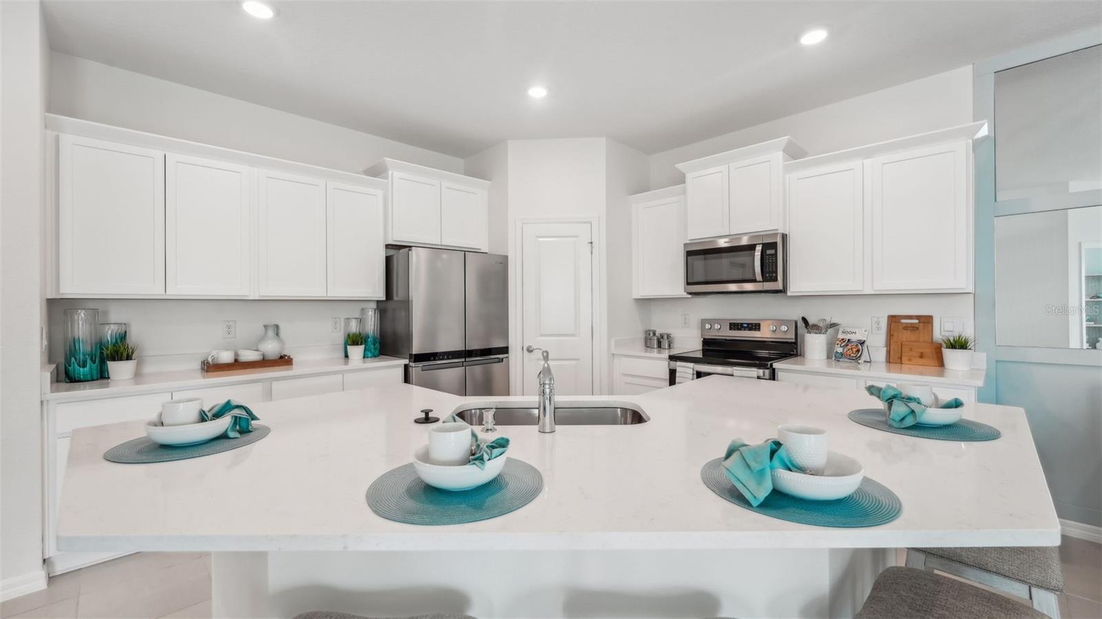 33012 RUSTIC RISE RD, SAN ANTONIO, FL — photo 7