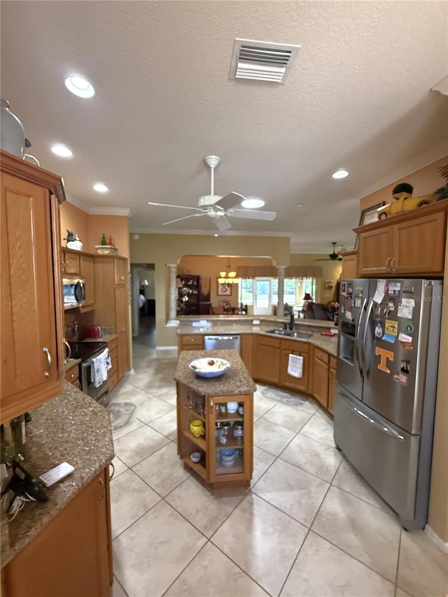754 CHAPMAN LOOP, THE VILLAGES, FL — photo 14