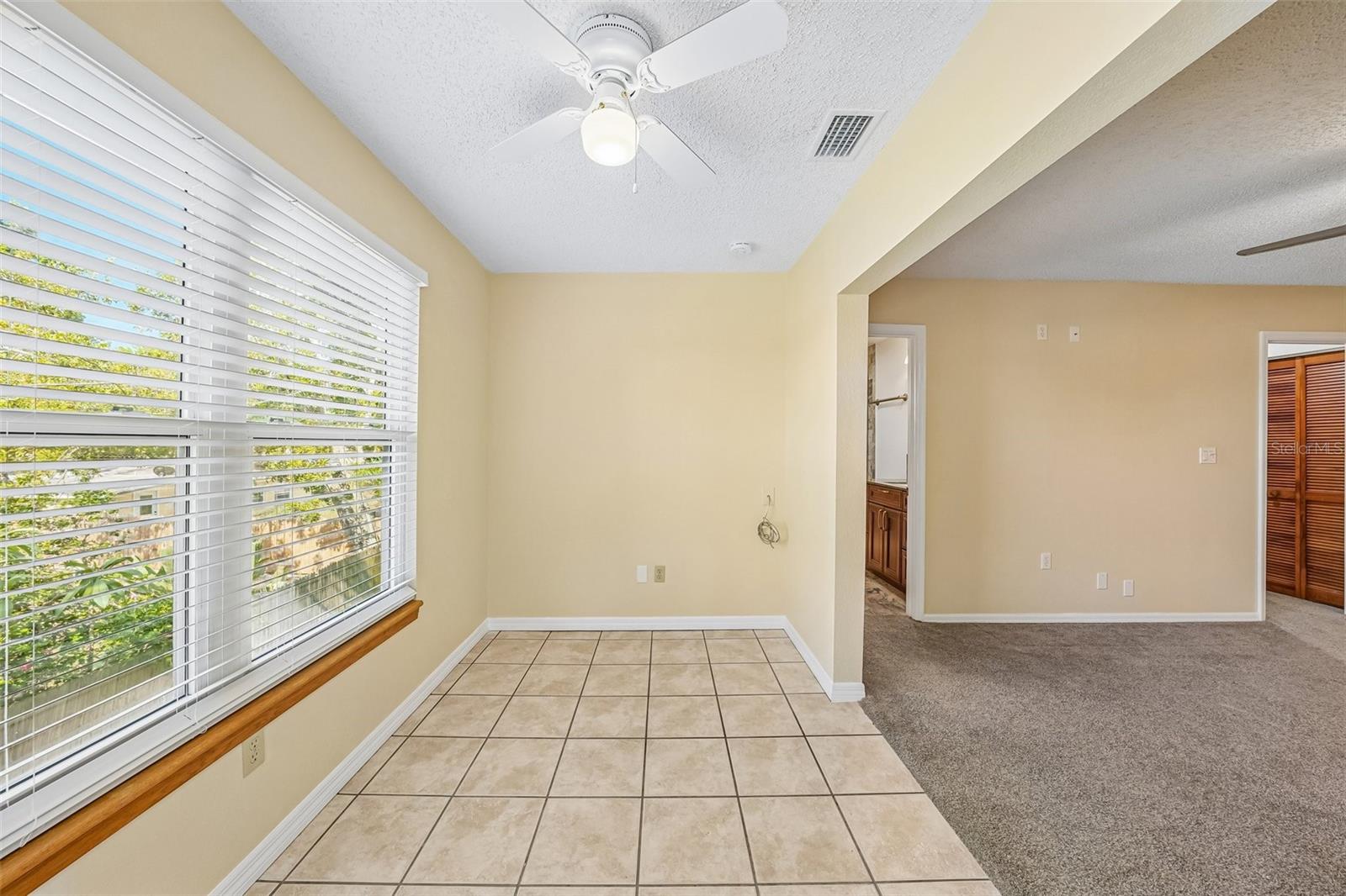 300 90TH AVE NE, ST PETERSBURG, FL — photo 37