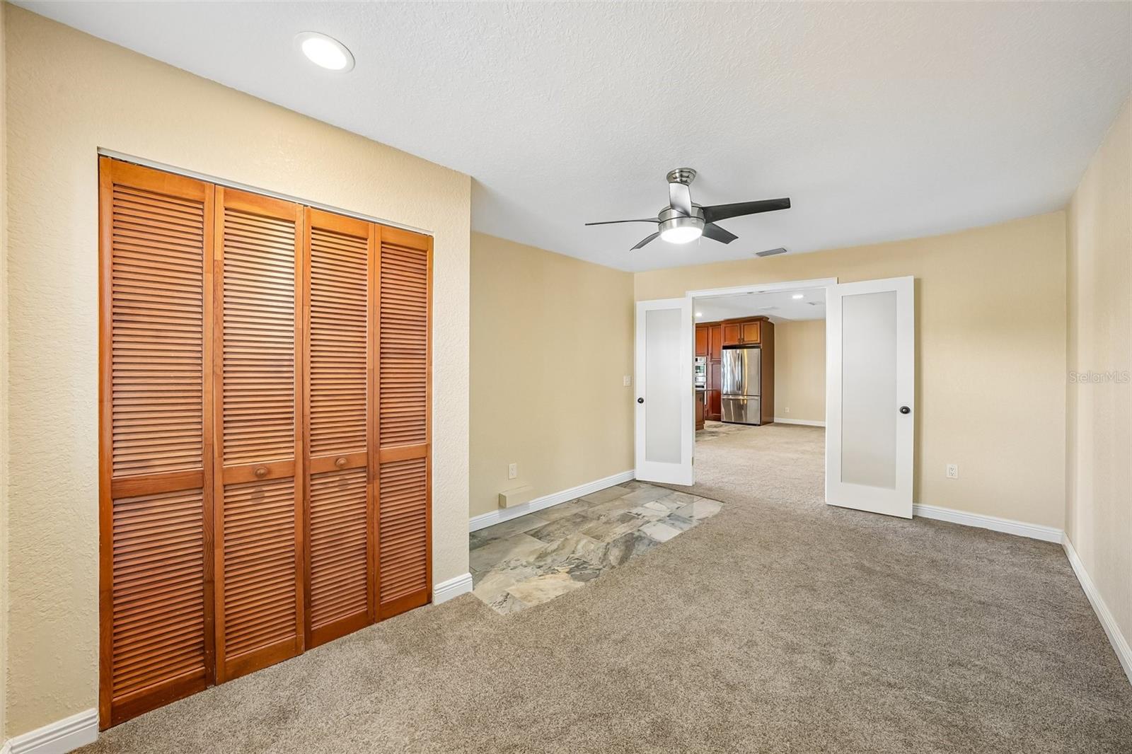 300 90TH AVE NE, ST PETERSBURG, FL — photo 20