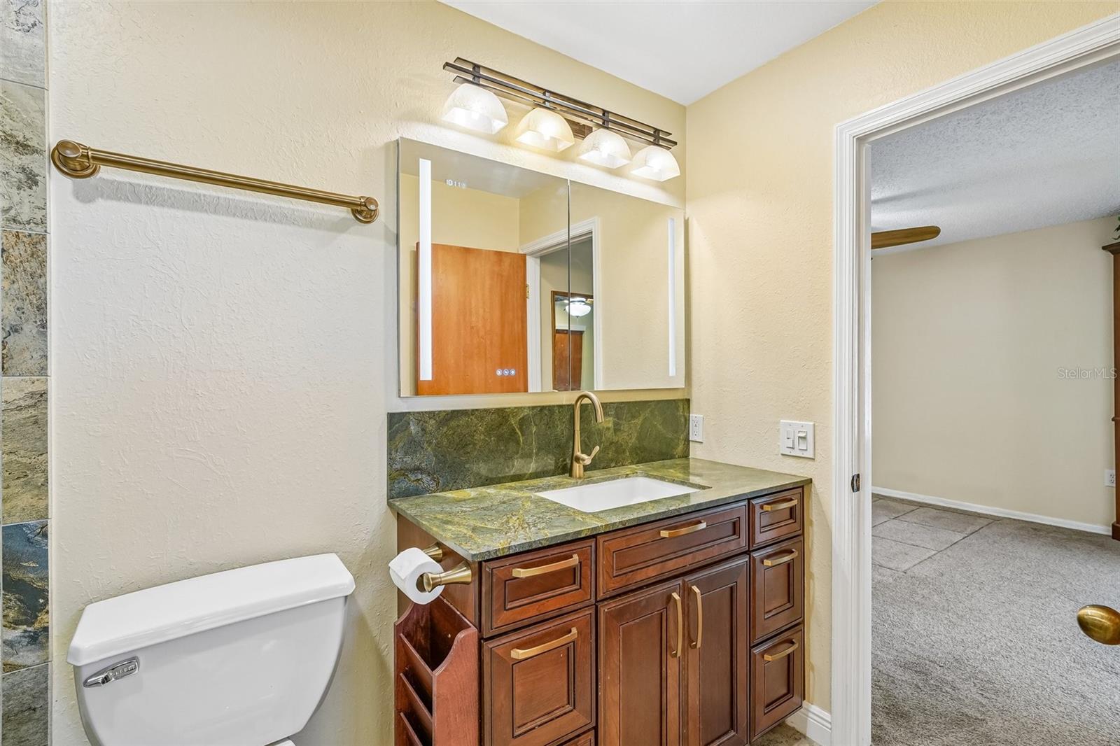 300 90TH AVE NE, ST PETERSBURG, FL — photo 40