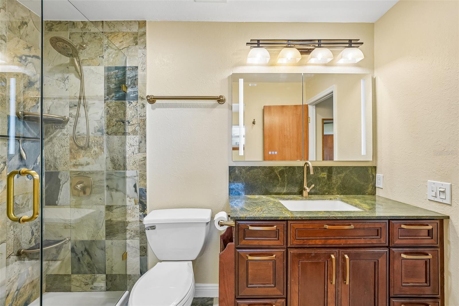 300 90TH AVE NE, ST PETERSBURG, FL — photo 41