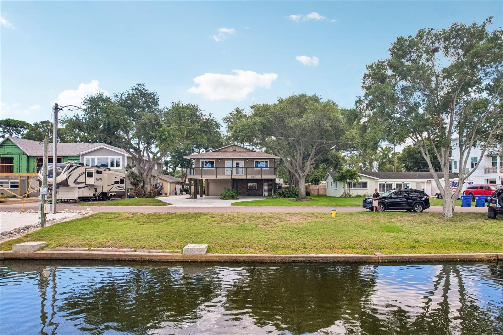 300 90TH AVE NE, ST PETERSBURG, FL — photo 54