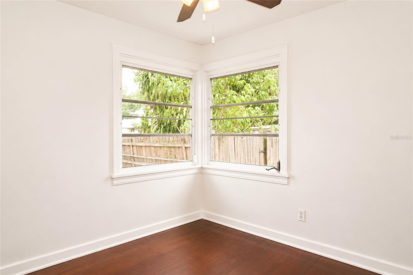 3725 18TH ST N, ST PETERSBURG, FL — photo 11