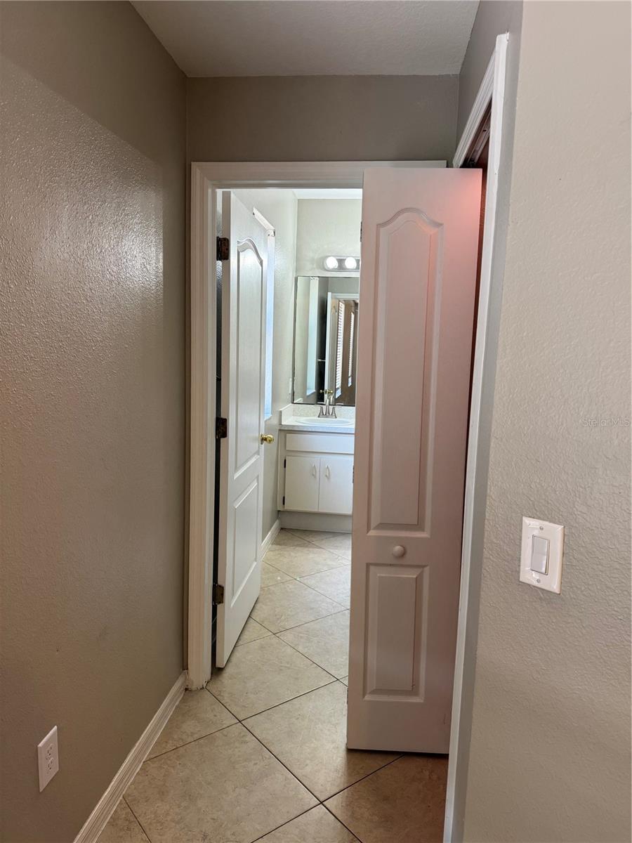 18006 BIRDWATER DR, TAMPA, FL — photo 26