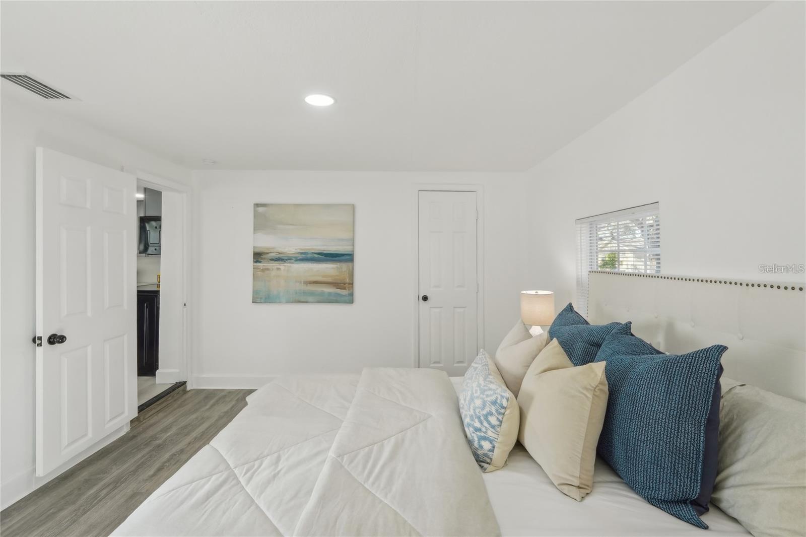 2111 E ELLICOTT ST, TAMPA, FL — photo 15