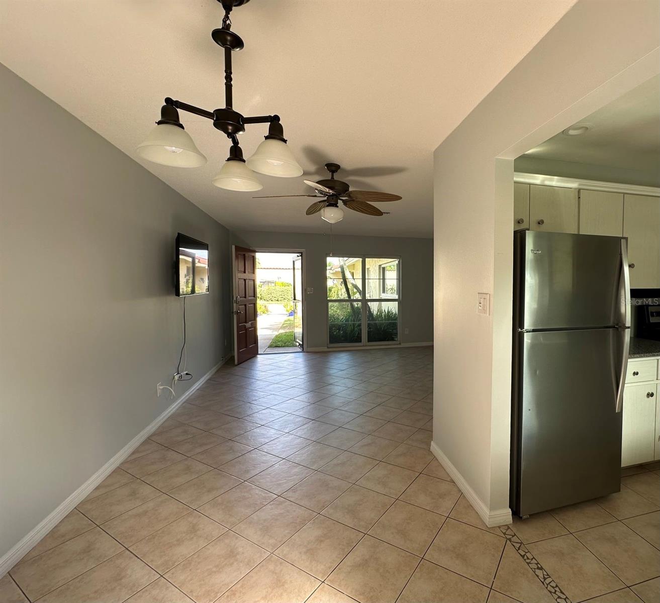 2105 PUEBLO CIR #V2, SARASOTA, FL — photo 4