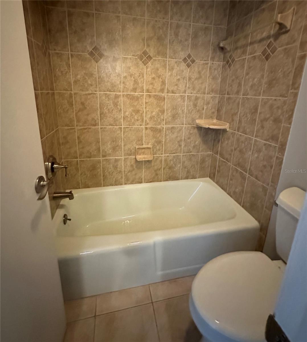 2105 PUEBLO CIR #V2, SARASOTA, FL — photo 10