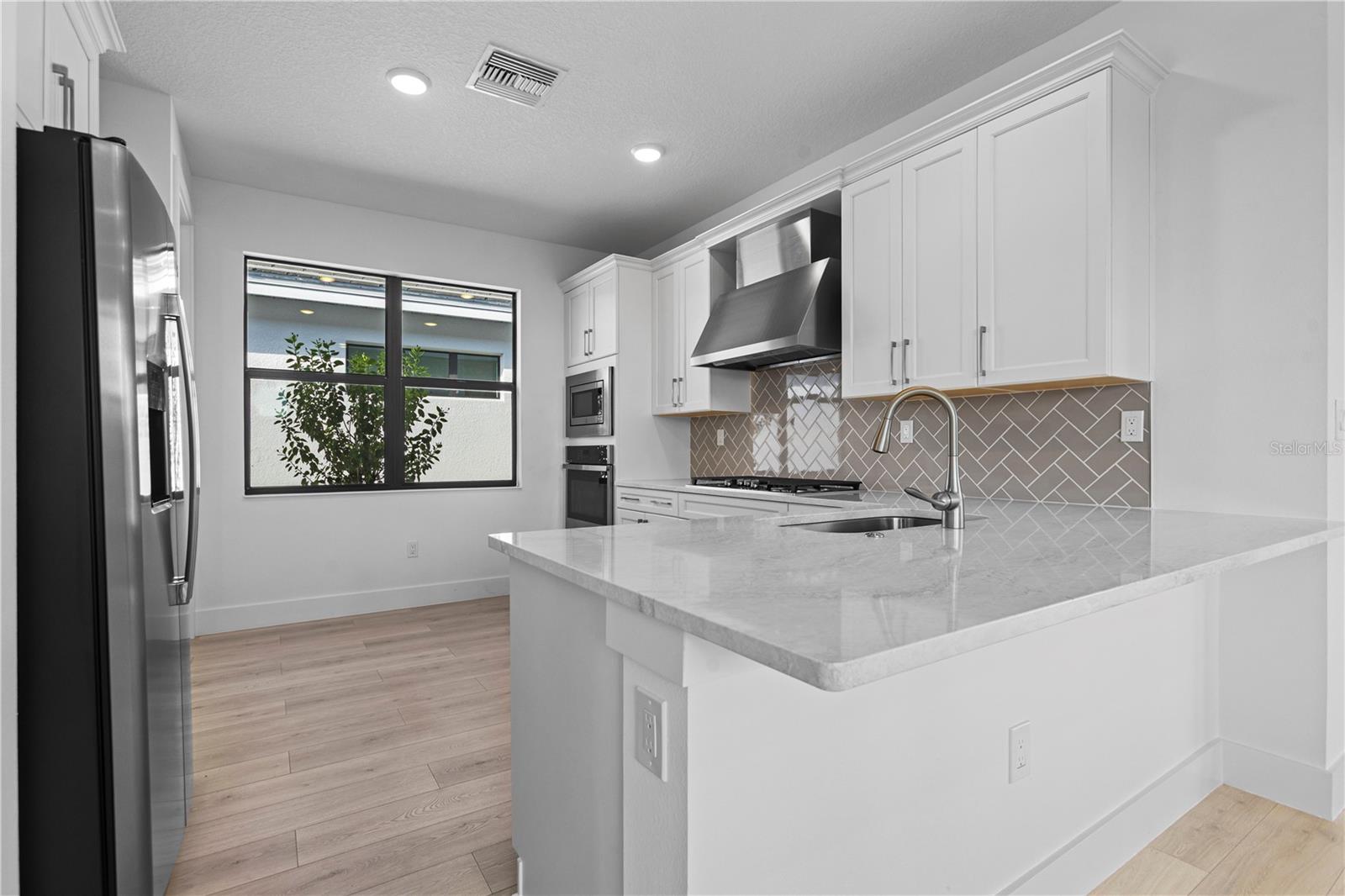 18366 ROCKPORT PL, LAKEWOOD RANCH, FL — photo 7
