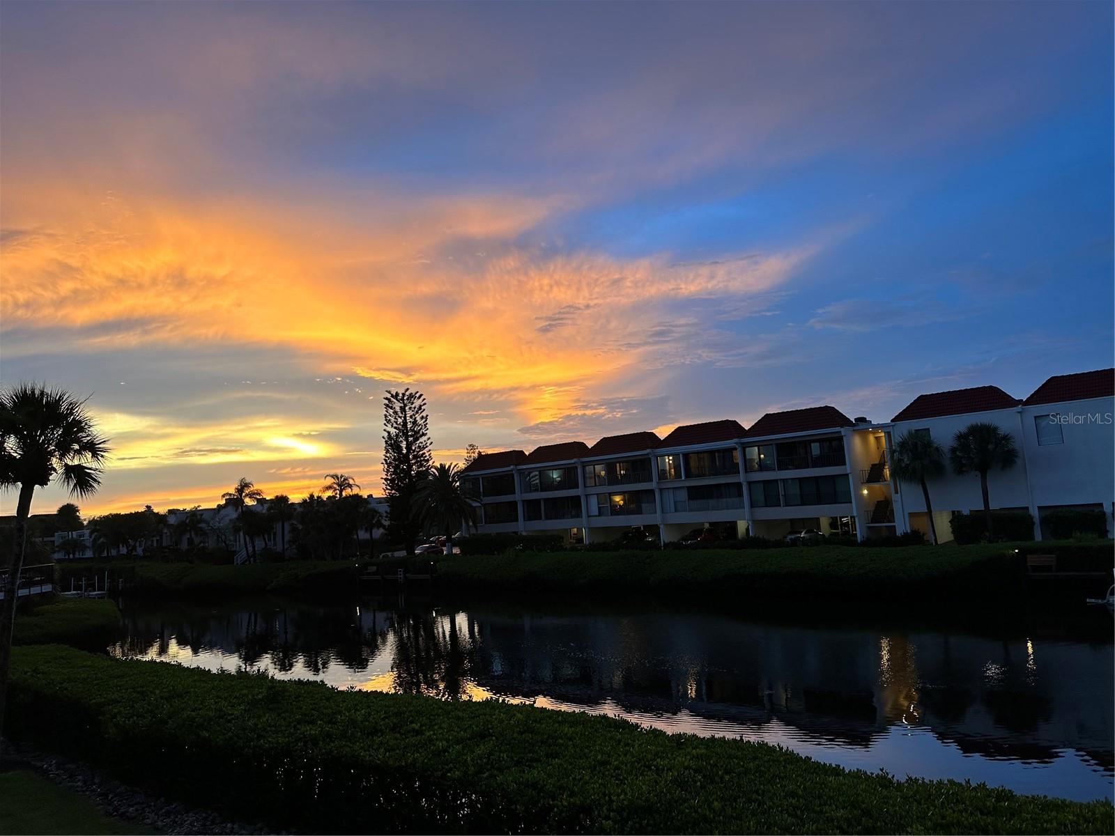 3705 E BAY DR #103, BRADENTON BEACH, FL — photo 2