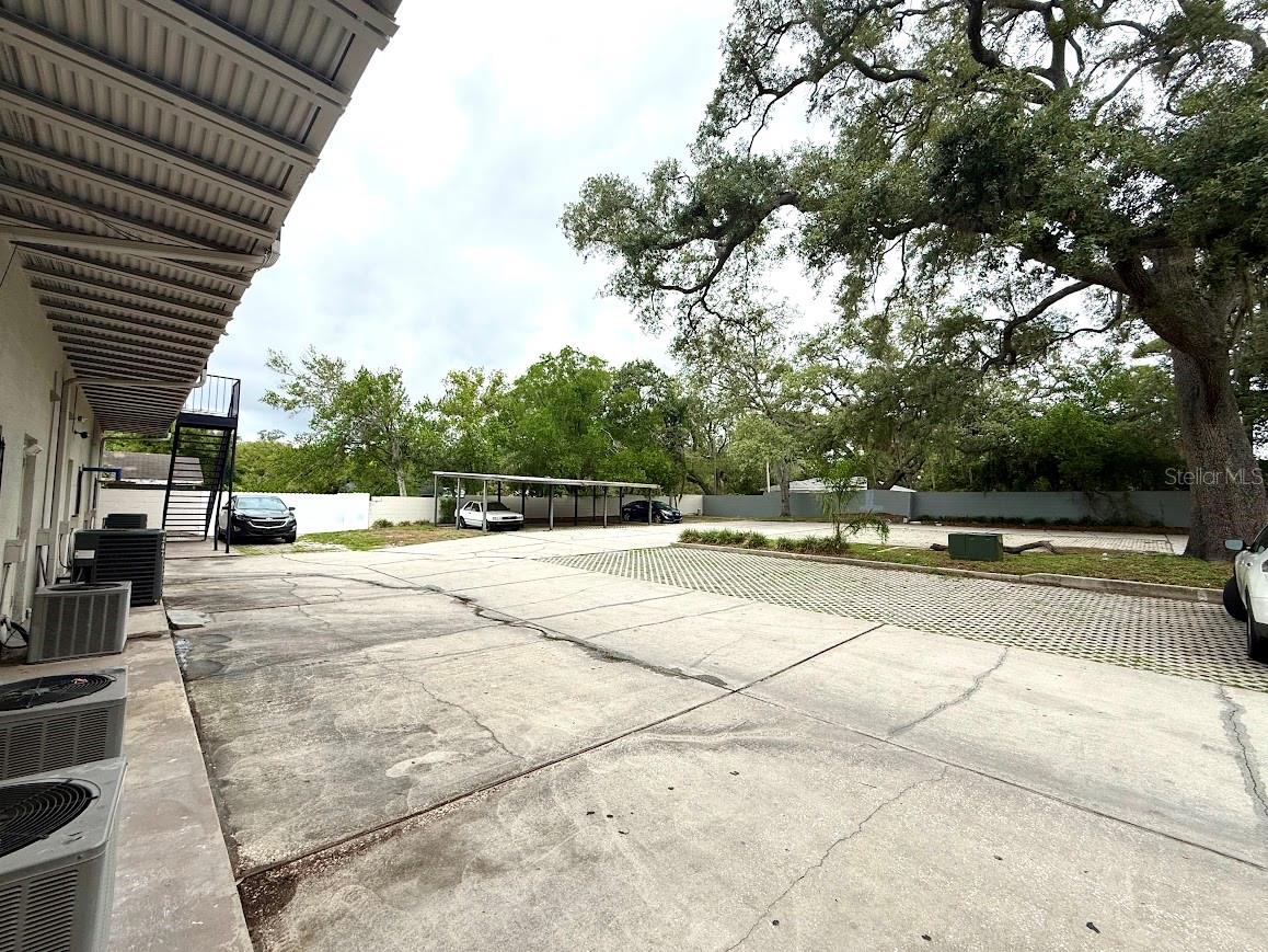 1005 W BUSCH BLVD, TAMPA, FL — photo 14