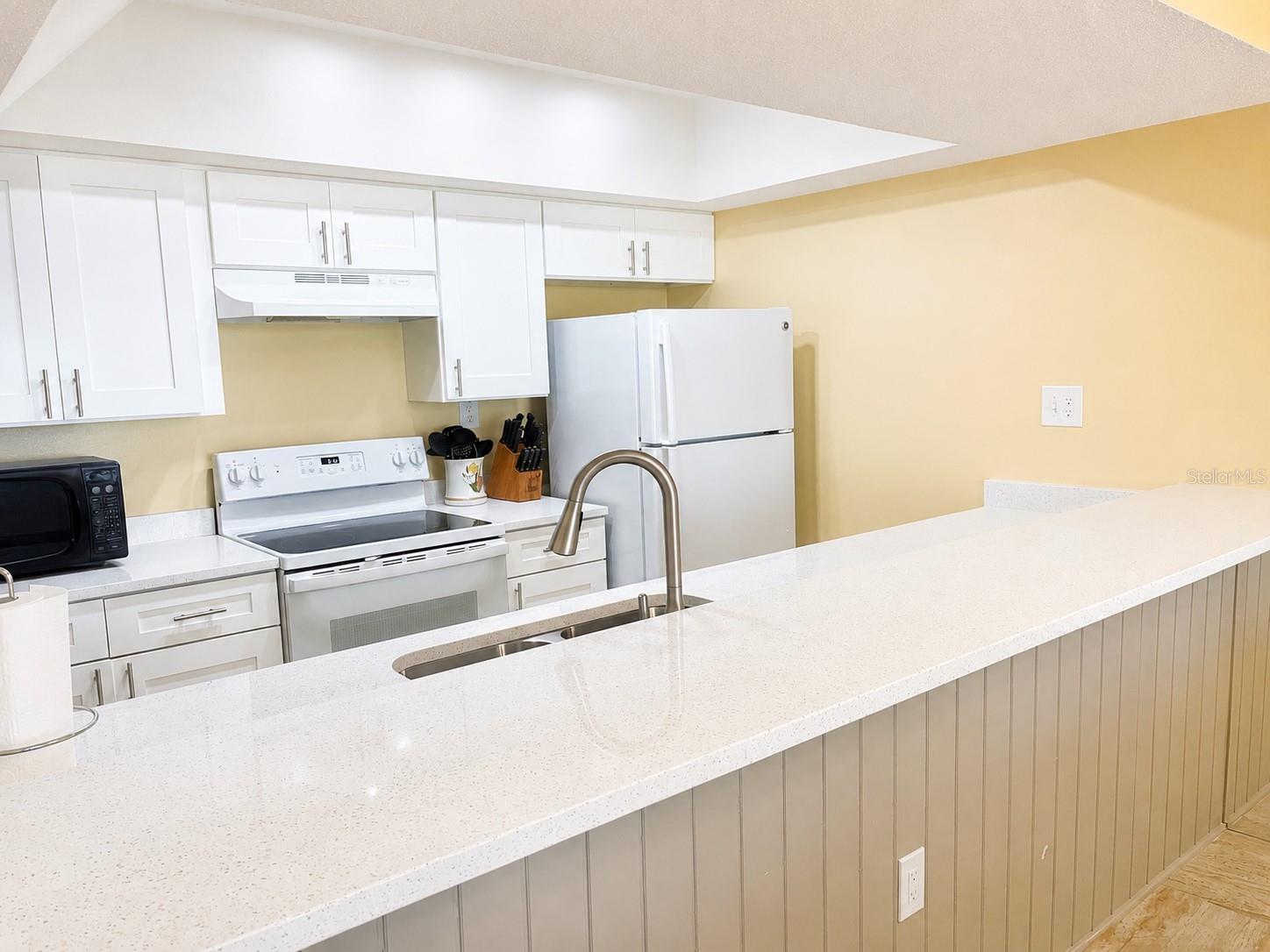 450 S GULFVIEW BLVD #708, CLEARWATER BEACH, FL — photo 9