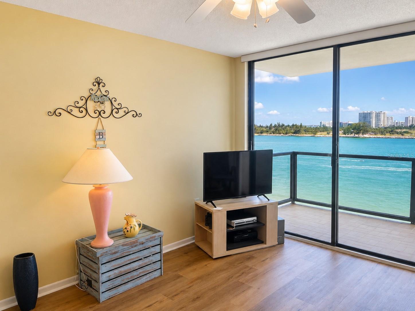 450 S GULFVIEW BLVD #708, CLEARWATER BEACH, FL — photo 12
