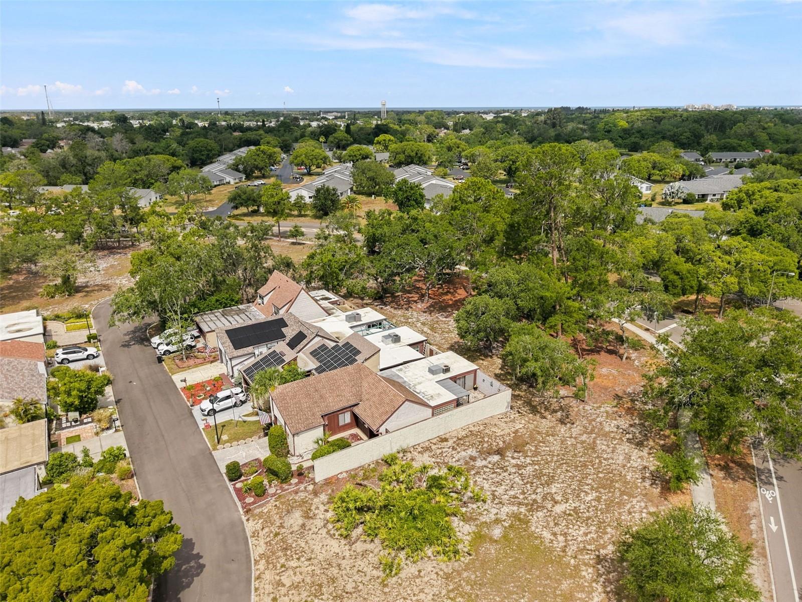 7835 FOX DEN ROW, HUDSON, FL — photo 31