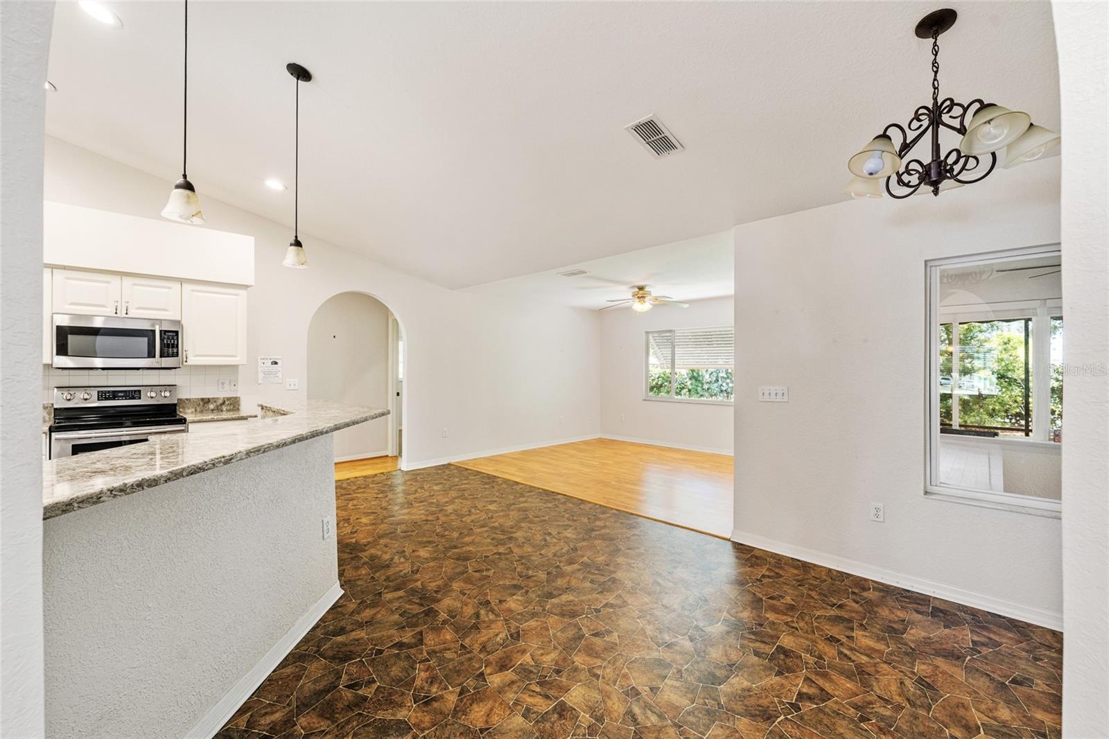 9082 SE 135TH LOOP, SUMMERFIELD, FL — photo 20