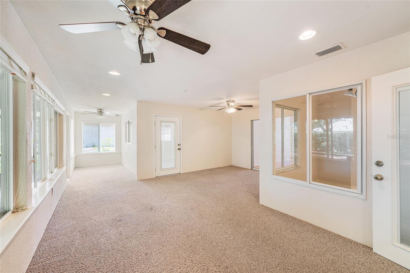 9082 SE 135TH LOOP, SUMMERFIELD, FL — photo 46