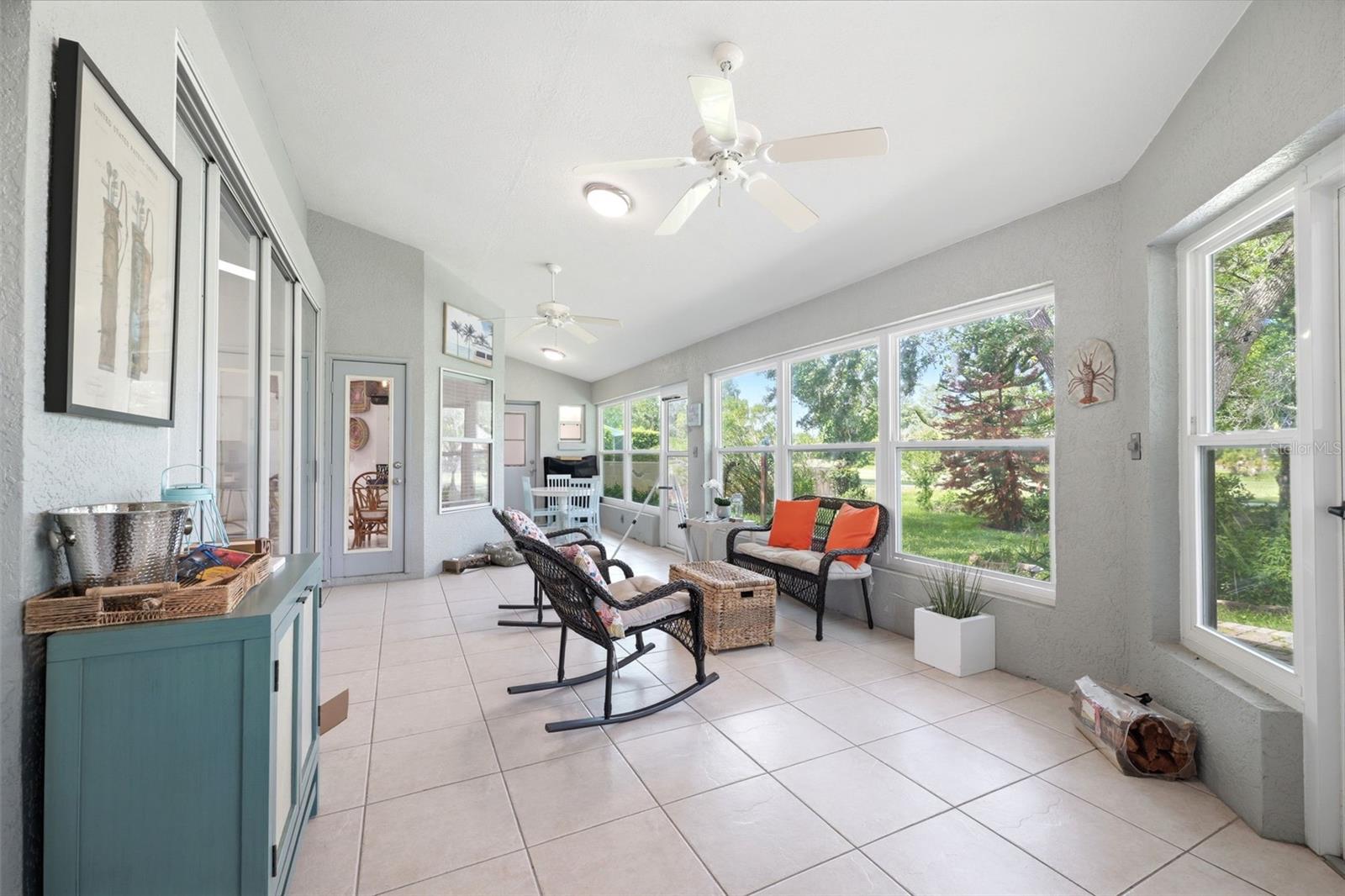 240 N COUNTRY CLUB DR, CRYSTAL RIVER, FL — photo 4