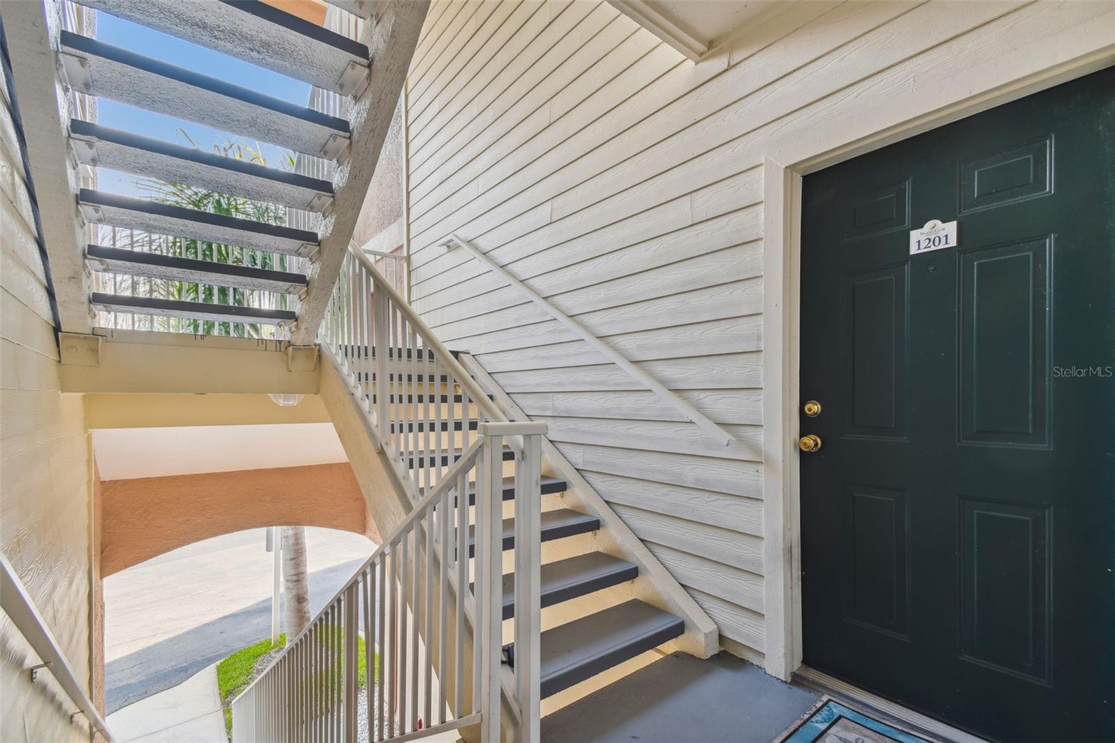 1201 BAY CLUB CIR, TAMPA, FL — photo 4