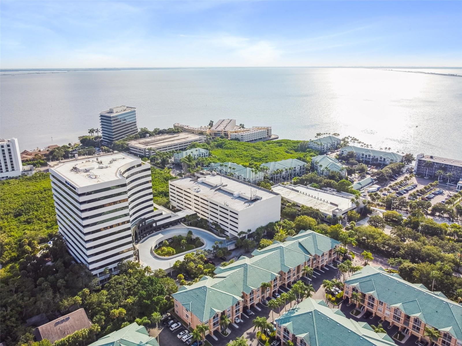 1201 BAY CLUB CIR, TAMPA, FL — photo 14