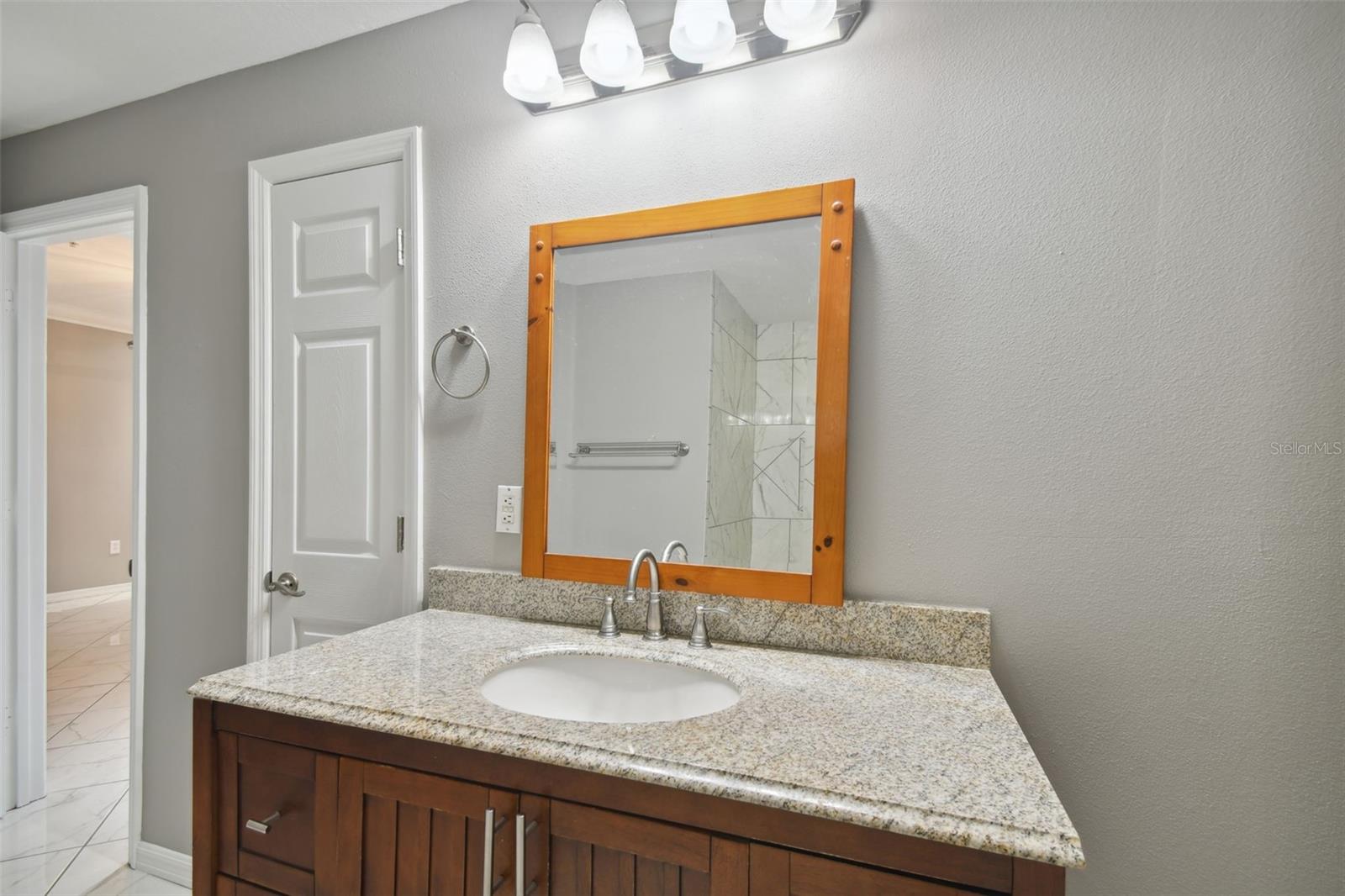 1201 BAY CLUB CIR, TAMPA, FL — photo 24
