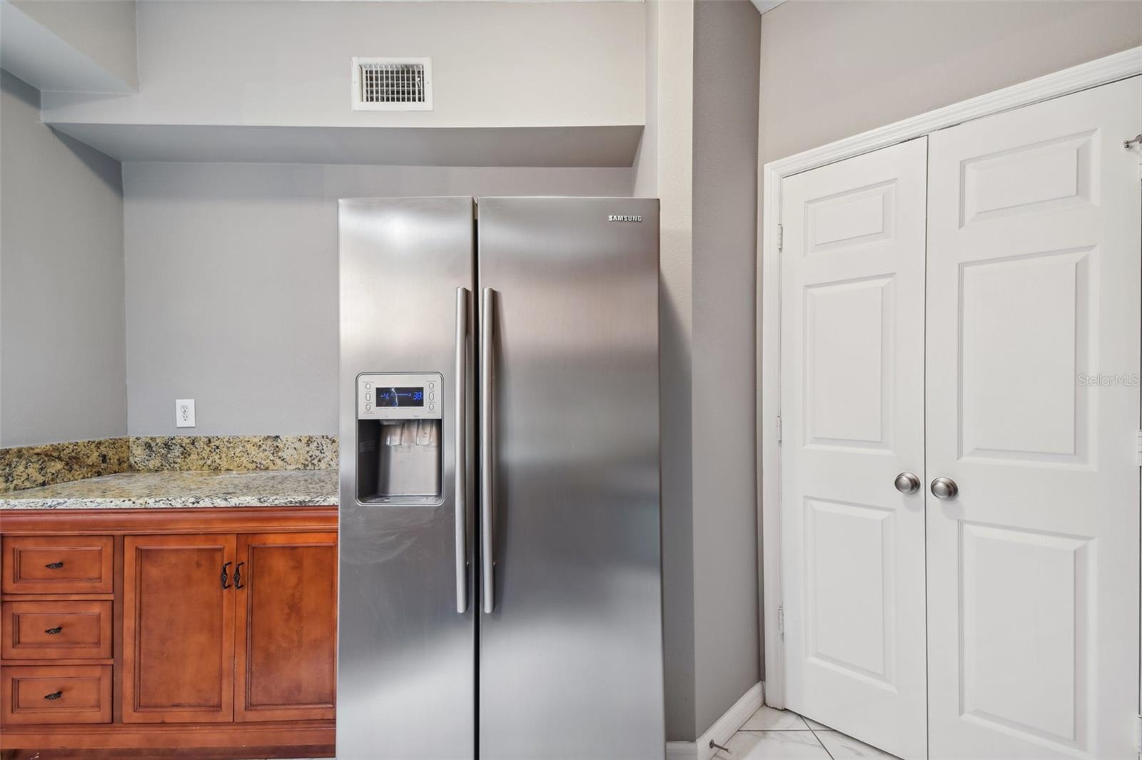 1201 BAY CLUB CIR, TAMPA, FL — photo 38