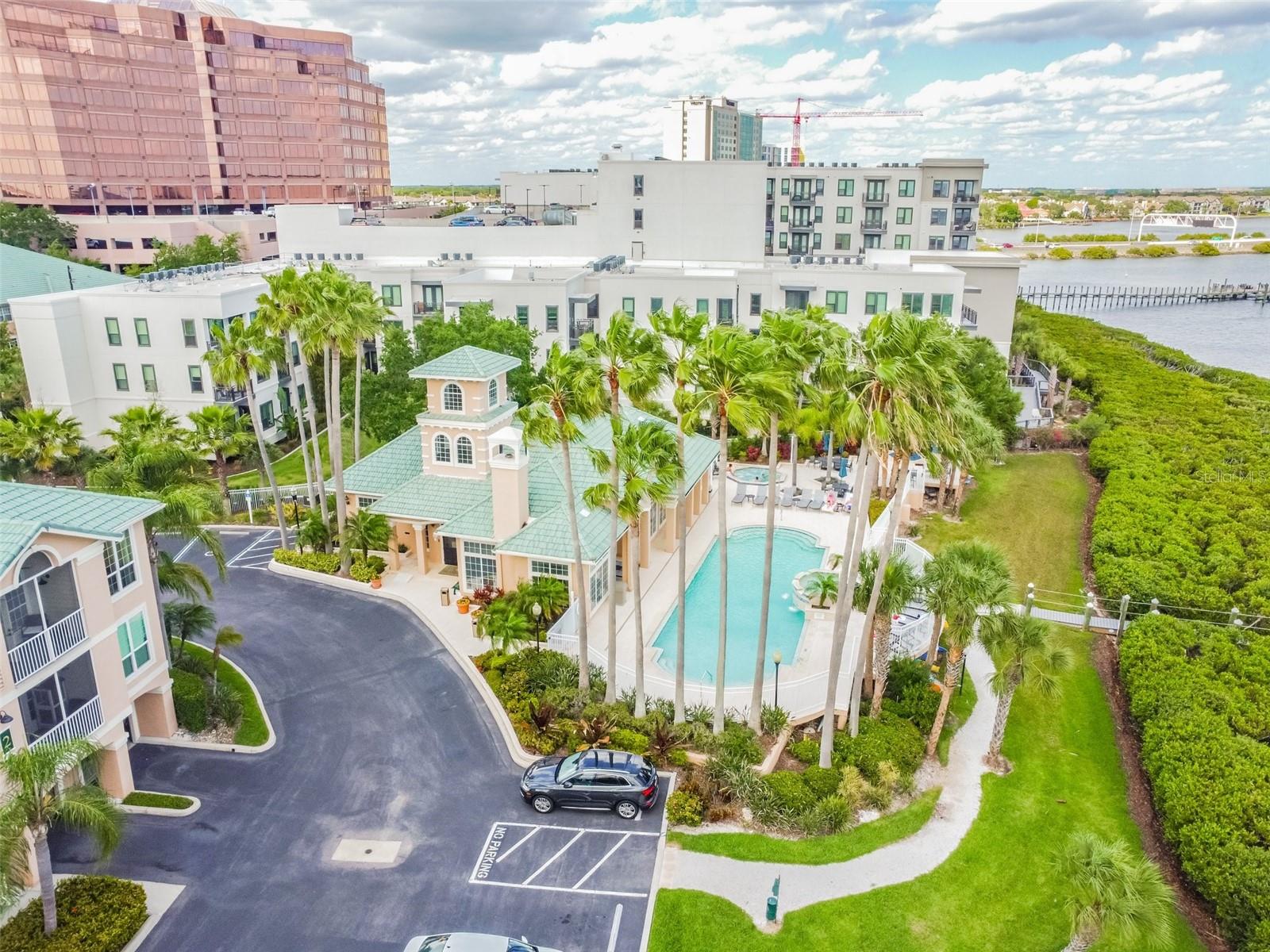 1201 BAY CLUB CIR, TAMPA, FL — photo 58