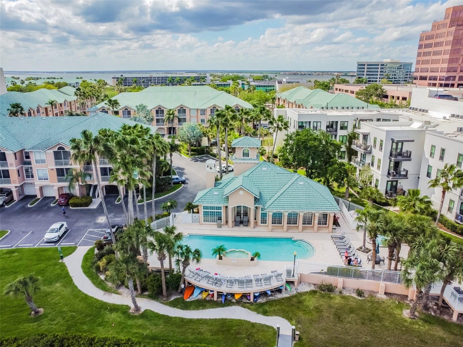 1201 BAY CLUB CIR, TAMPA, FL — photo 60