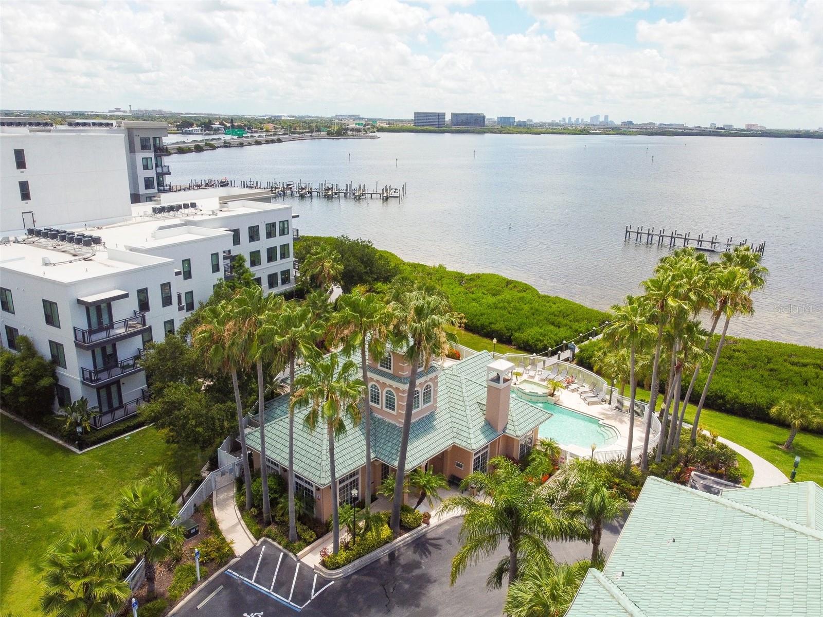 1201 BAY CLUB CIR, TAMPA, FL — photo 61