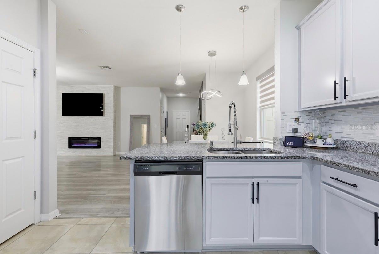 3557 ROCK CREEK LN, KISSIMMEE, FL — photo 15