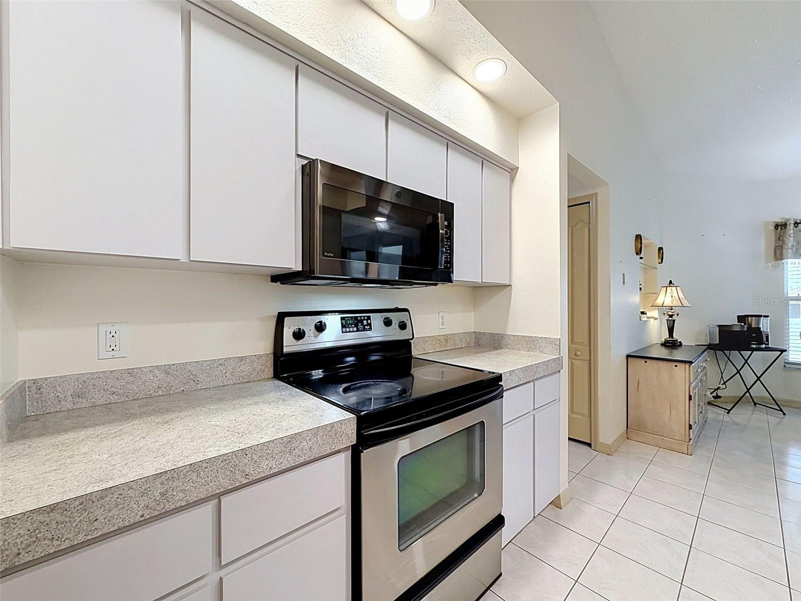 6170 GAINSBORO AVE, SPRING HILL, FL — photo 17