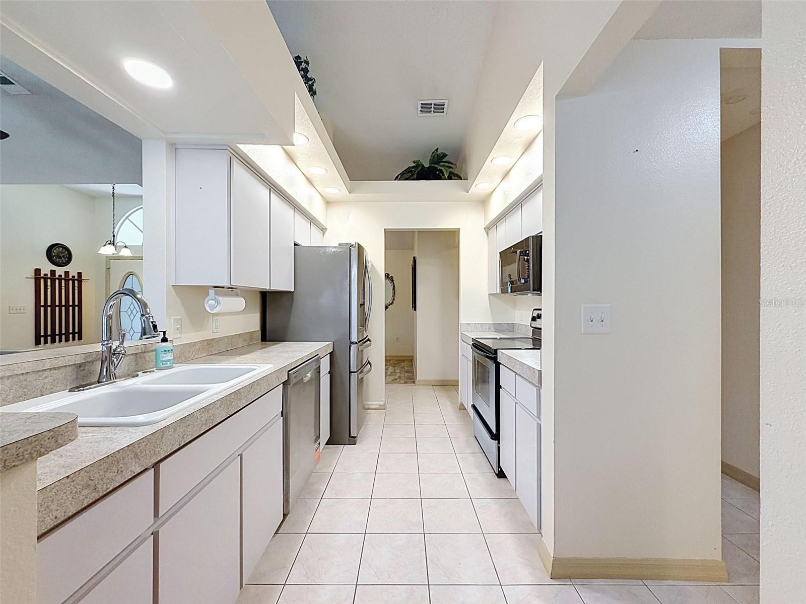 6170 GAINSBORO AVE, SPRING HILL, FL — photo 18