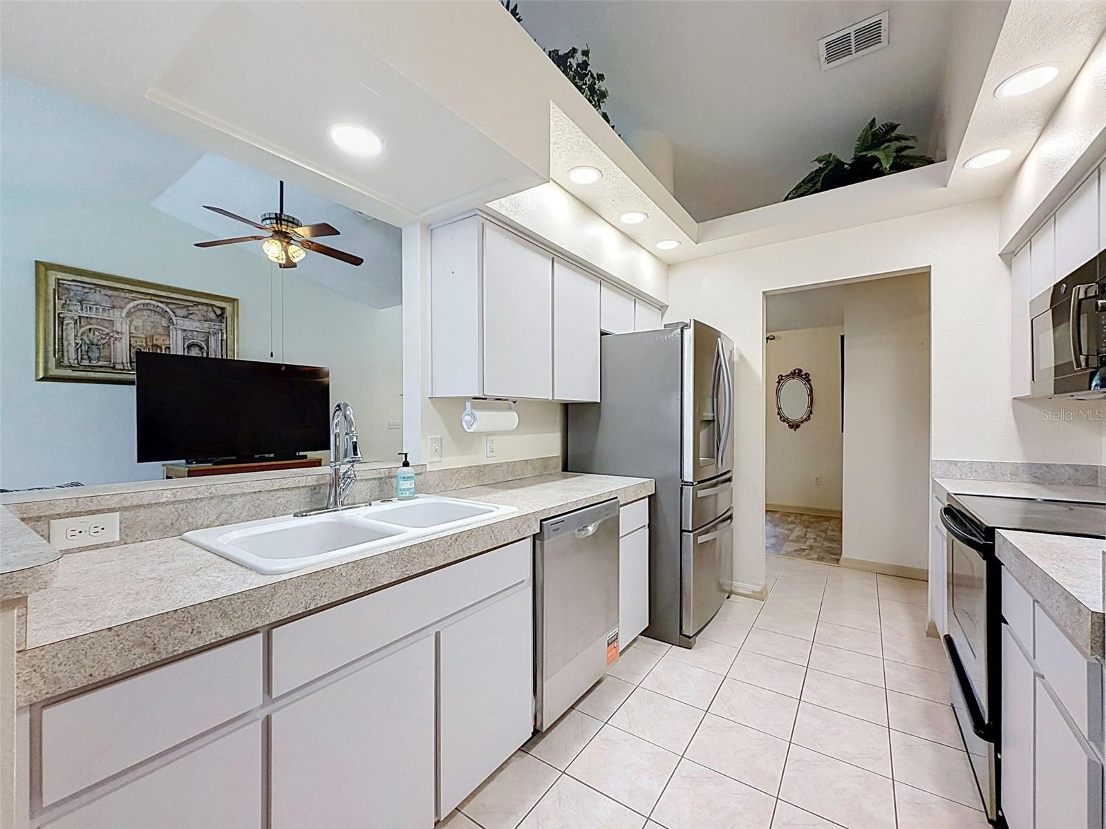 6170 GAINSBORO AVE, SPRING HILL, FL — photo 19