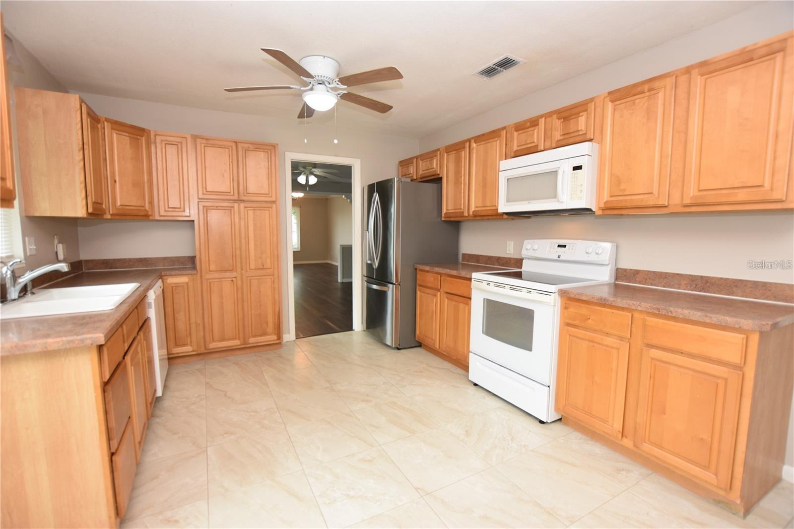 928 E VALENCIA ST, LAKELAND, FL — photo 6