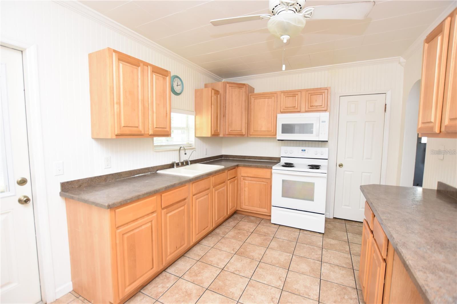 928 E VALENCIA ST, LAKELAND, FL — photo 29