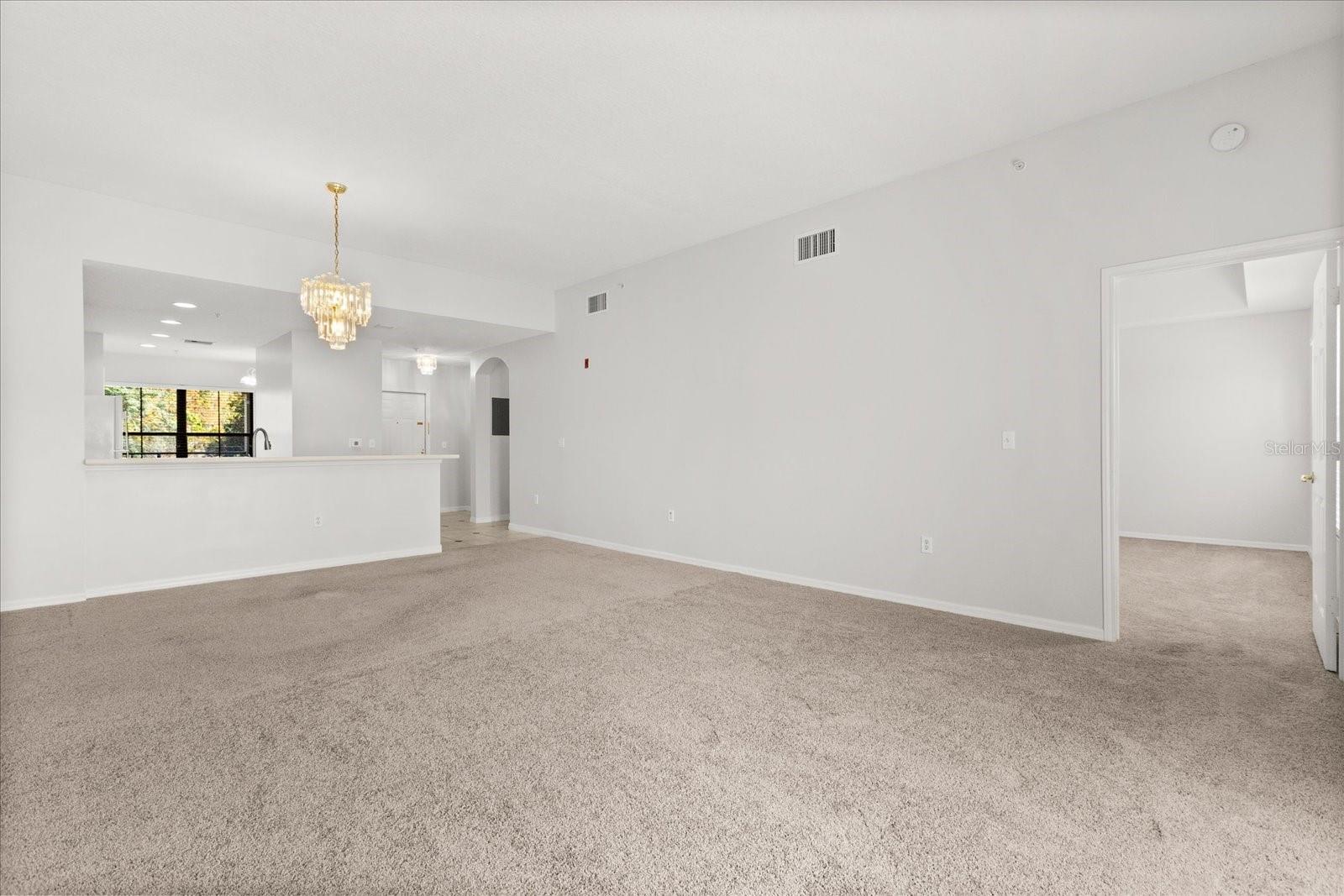 909 WATERSIDE LN #307, CELEBRATION, FL — photo 4