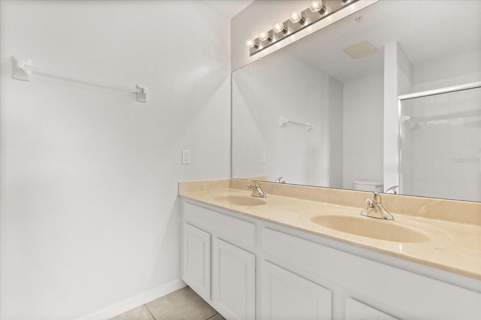 909 WATERSIDE LN #307, CELEBRATION, FL — photo 21