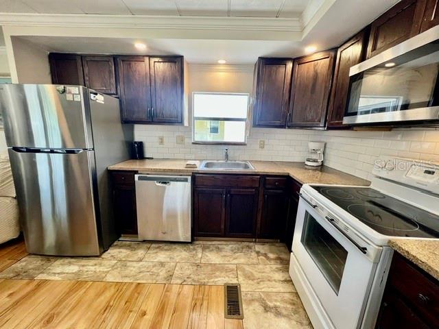 10818 FREEDOM DR, PORT RICHEY, FL — photo 12
