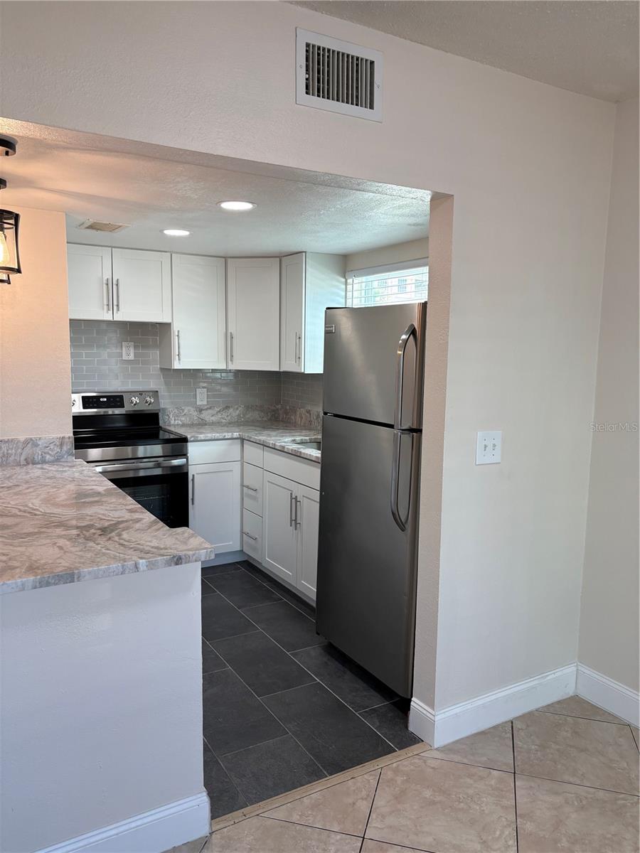 555 69TH AVE #1, ST PETERSBURG, FL — photo 6