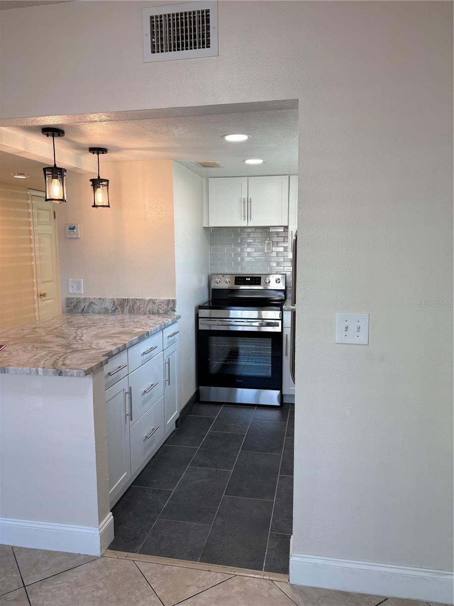 555 69TH AVE #1, ST PETERSBURG, FL — photo 10