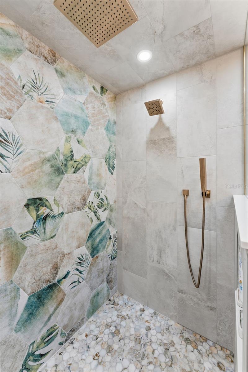 2 15TH AVE #401, INDIAN ROCKS BEACH, FL — photo 17