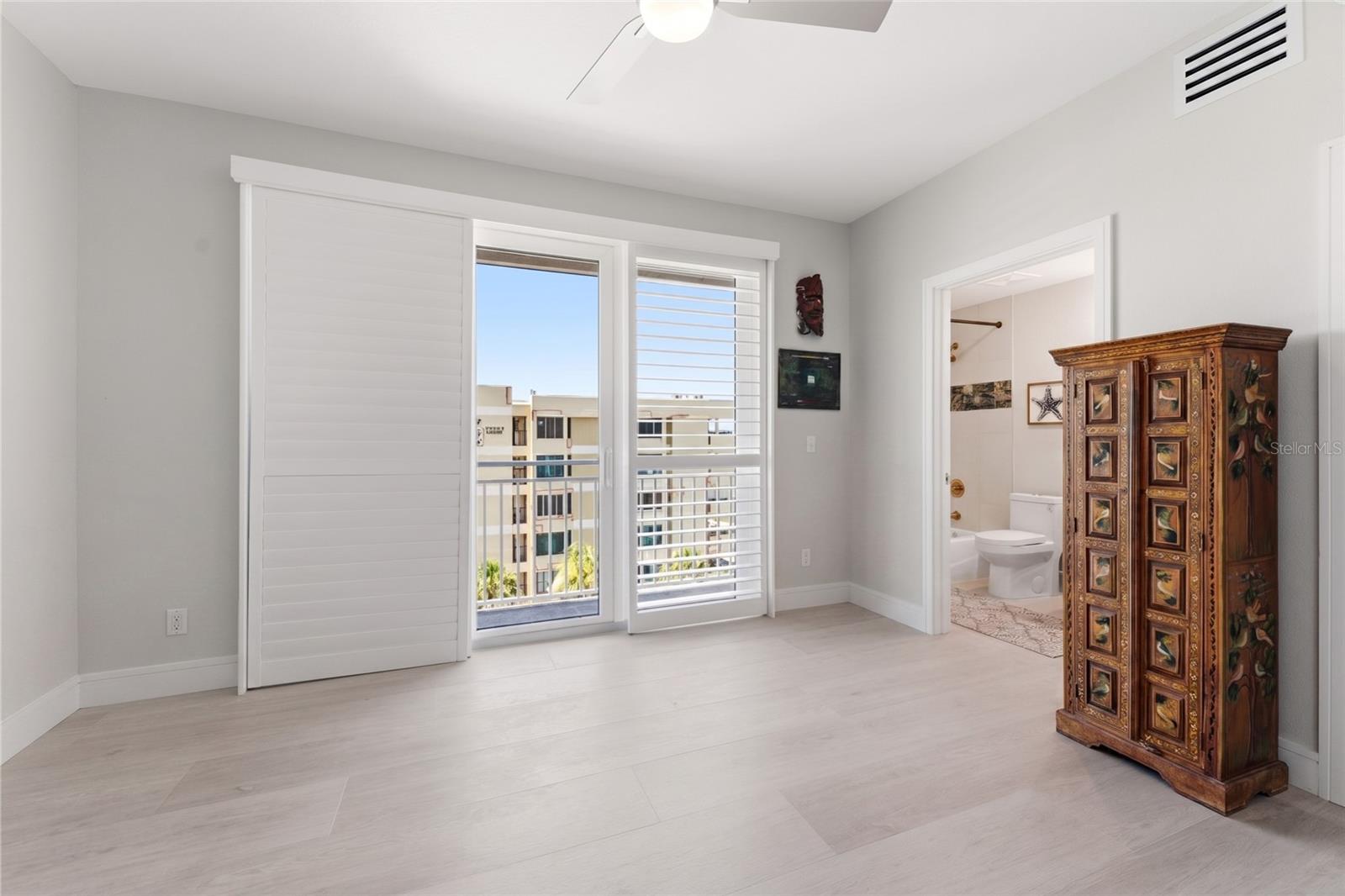 2 15TH AVE #401, INDIAN ROCKS BEACH, FL — photo 27