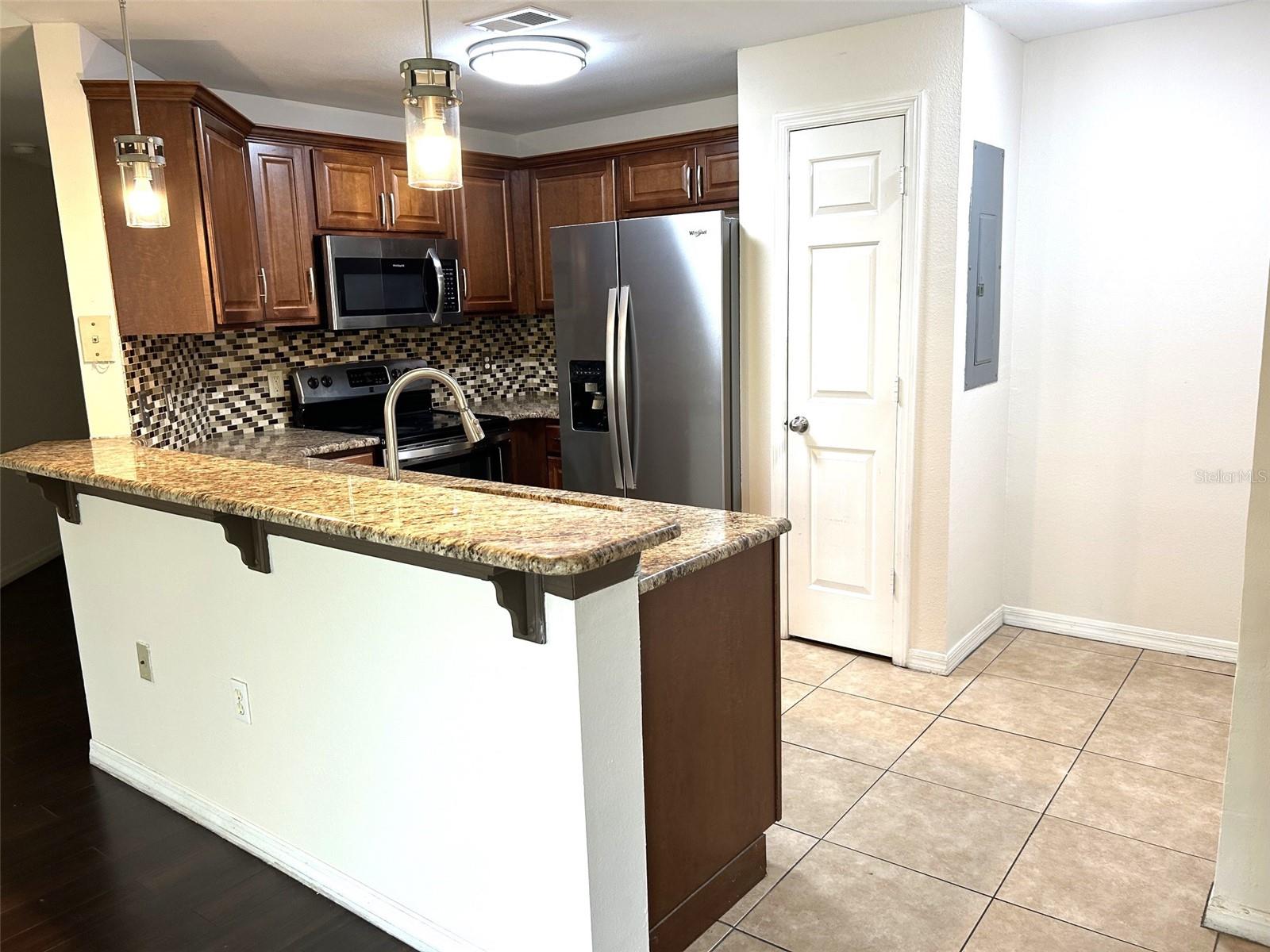 2015 ERVING CIR #208, OCOEE, FL — photo 5