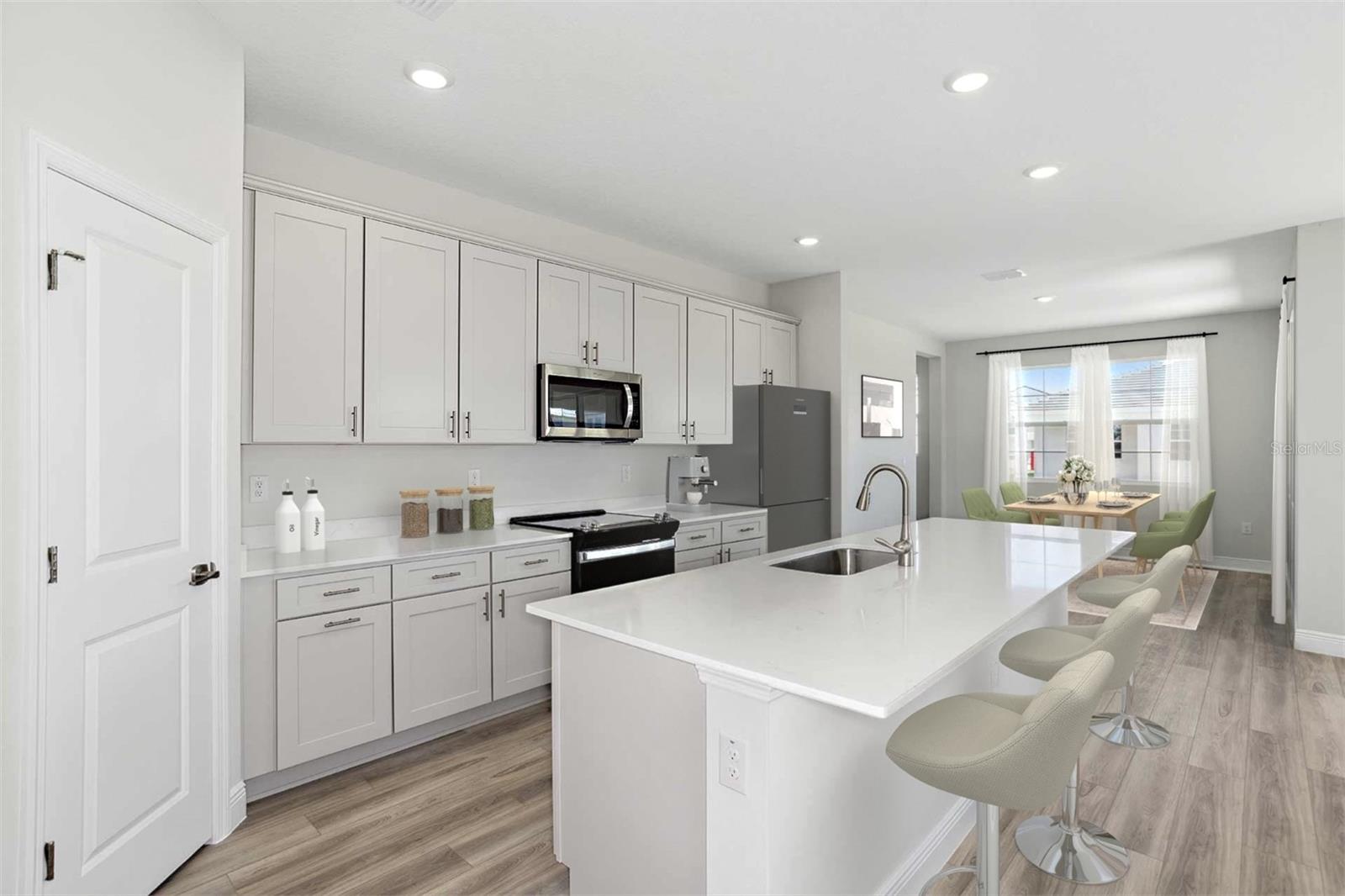 33595 TWILIGHT SEA PL, DADE CITY, FL — photo 2