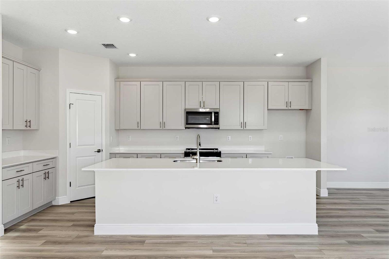 33595 TWILIGHT SEA PL, DADE CITY, FL — photo 12