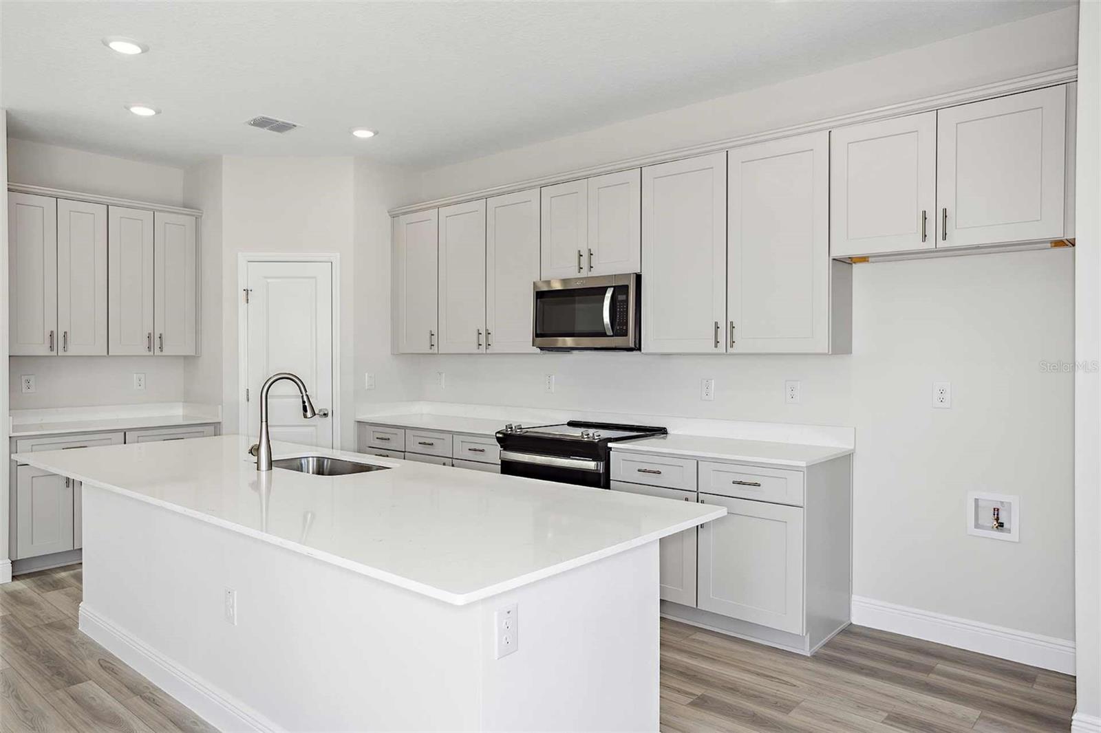 33595 TWILIGHT SEA PL, DADE CITY, FL — photo 13