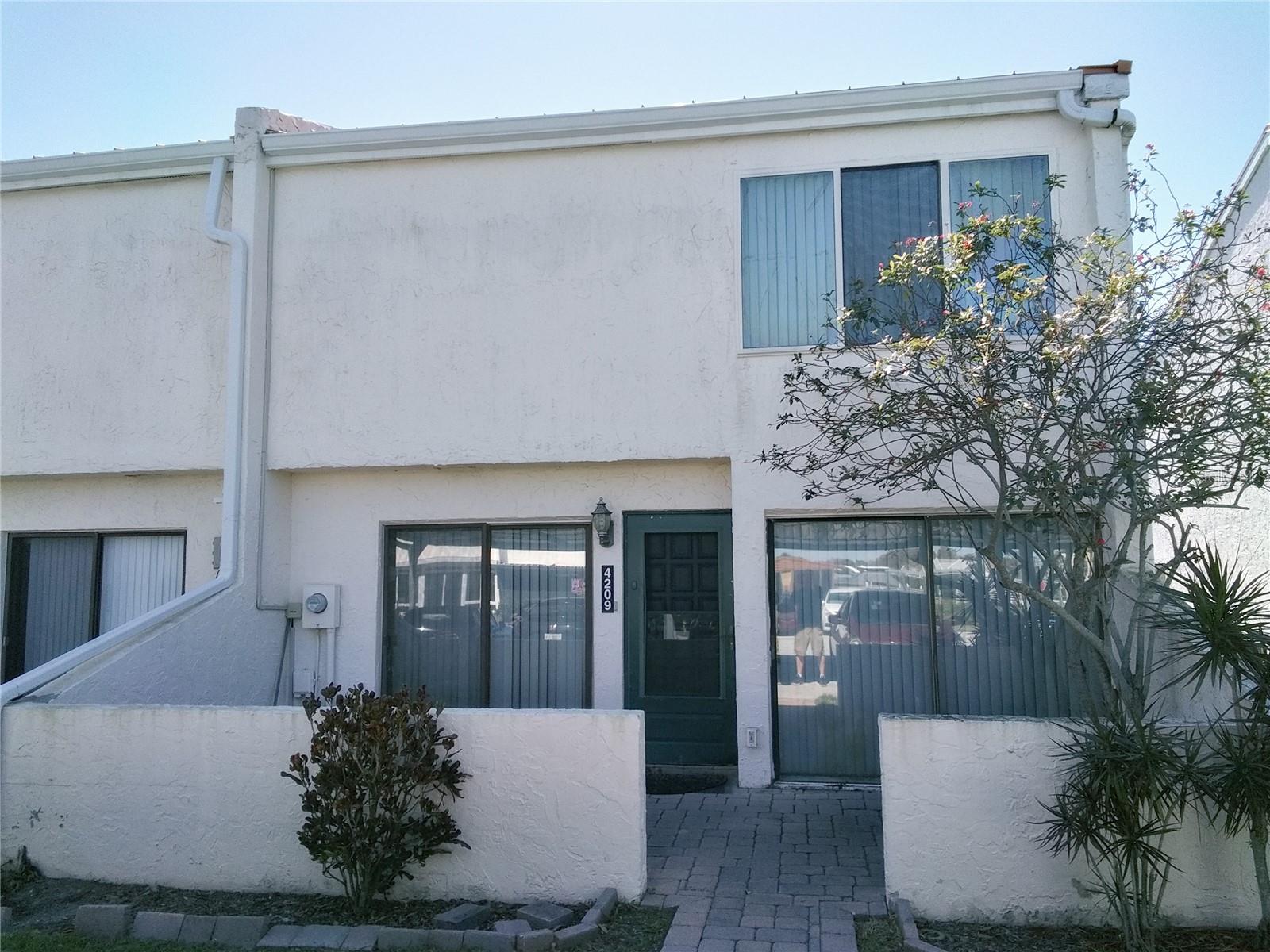4209 FOGCUTTER CT #4209, TAMPA, FL