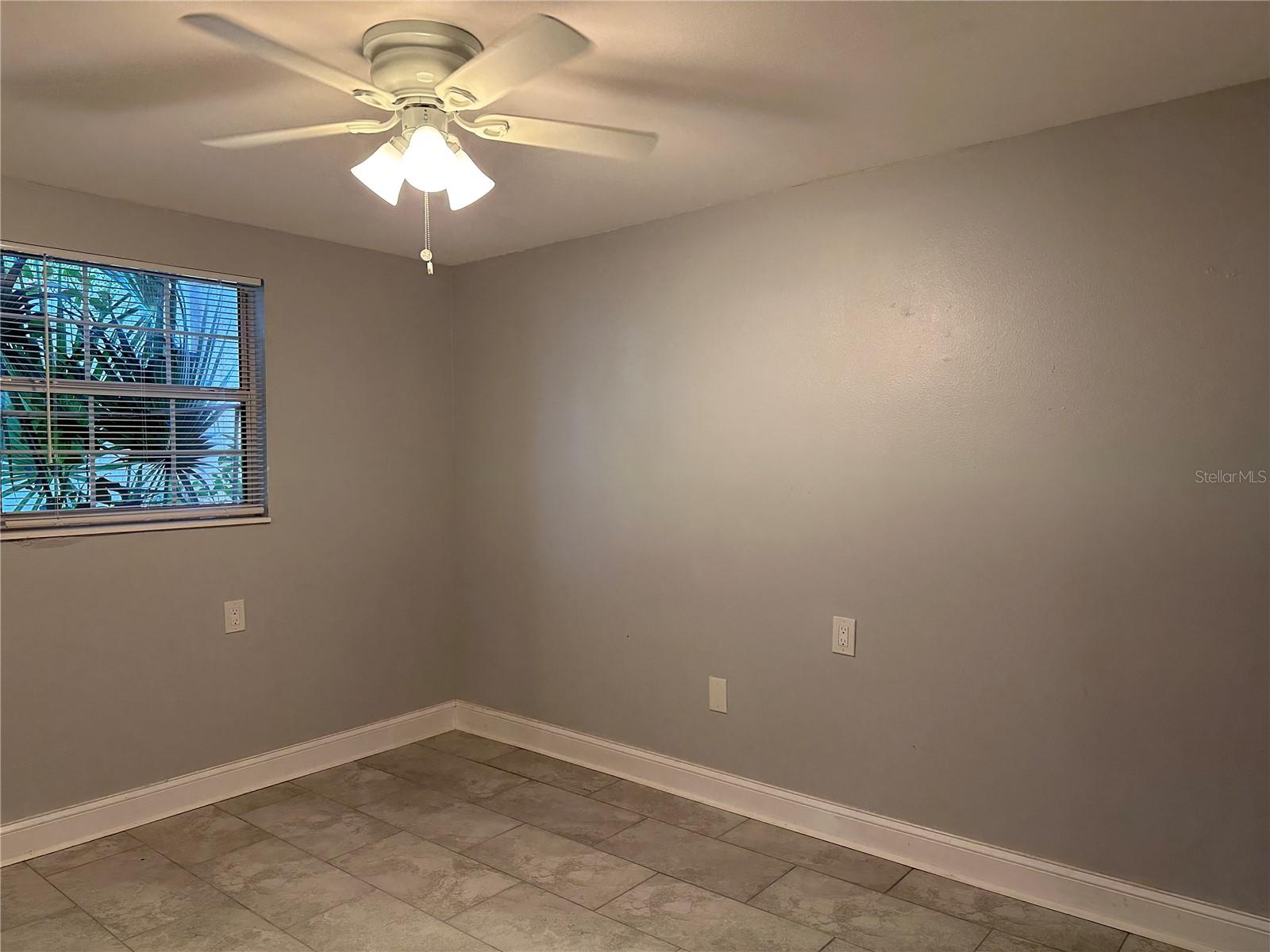 461 89TH AVE N, ST PETERSBURG, FL — photo 7