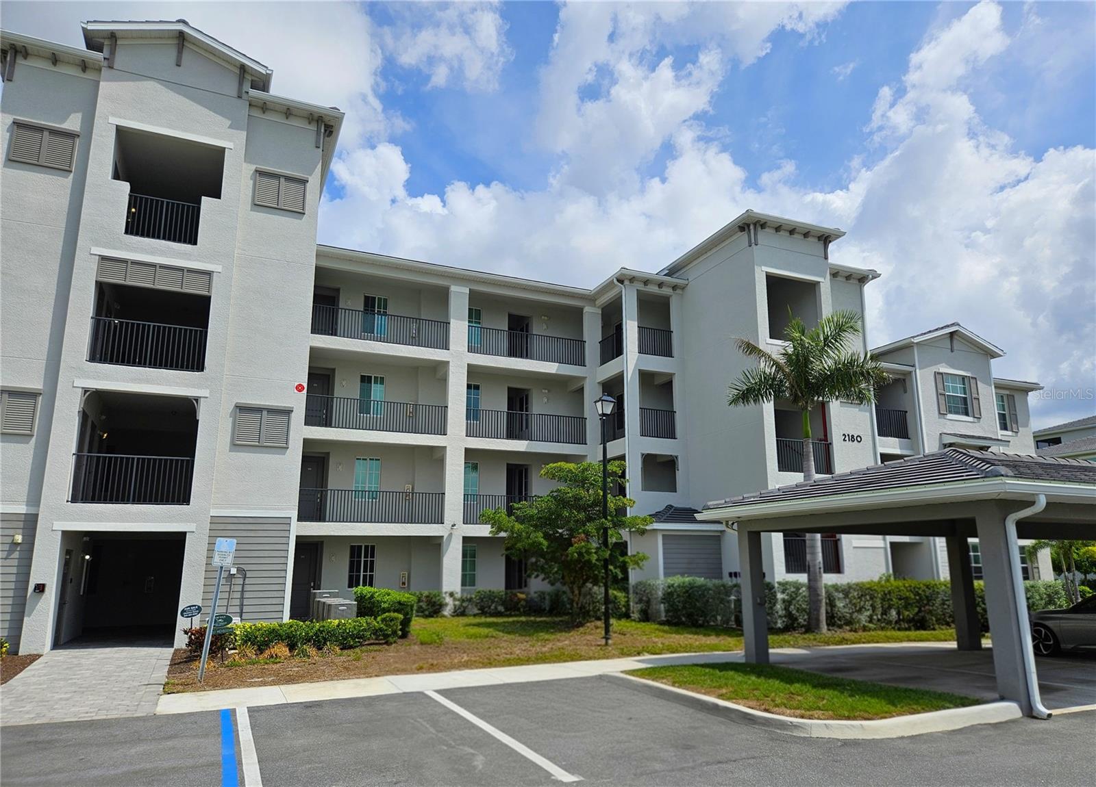 12180 WELLEN GOLF ST #207, VENICE, FL