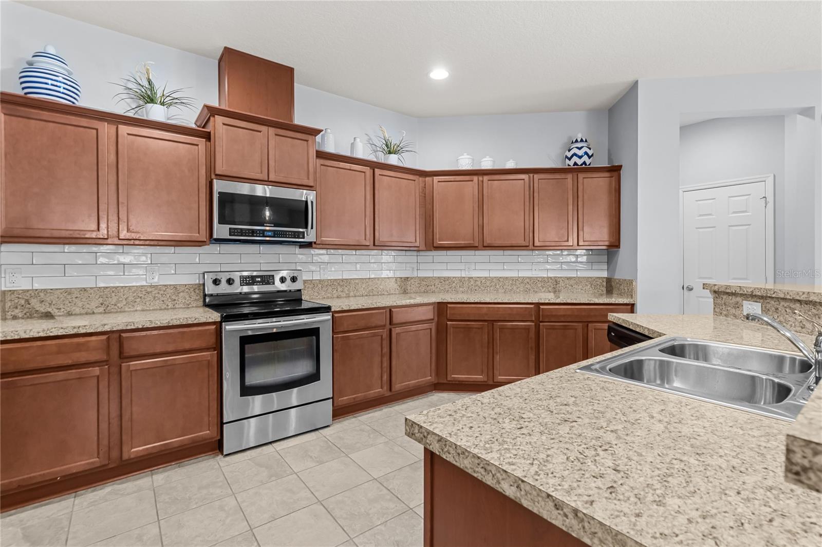 665 CARYA CT, DELAND, FL — photo 16